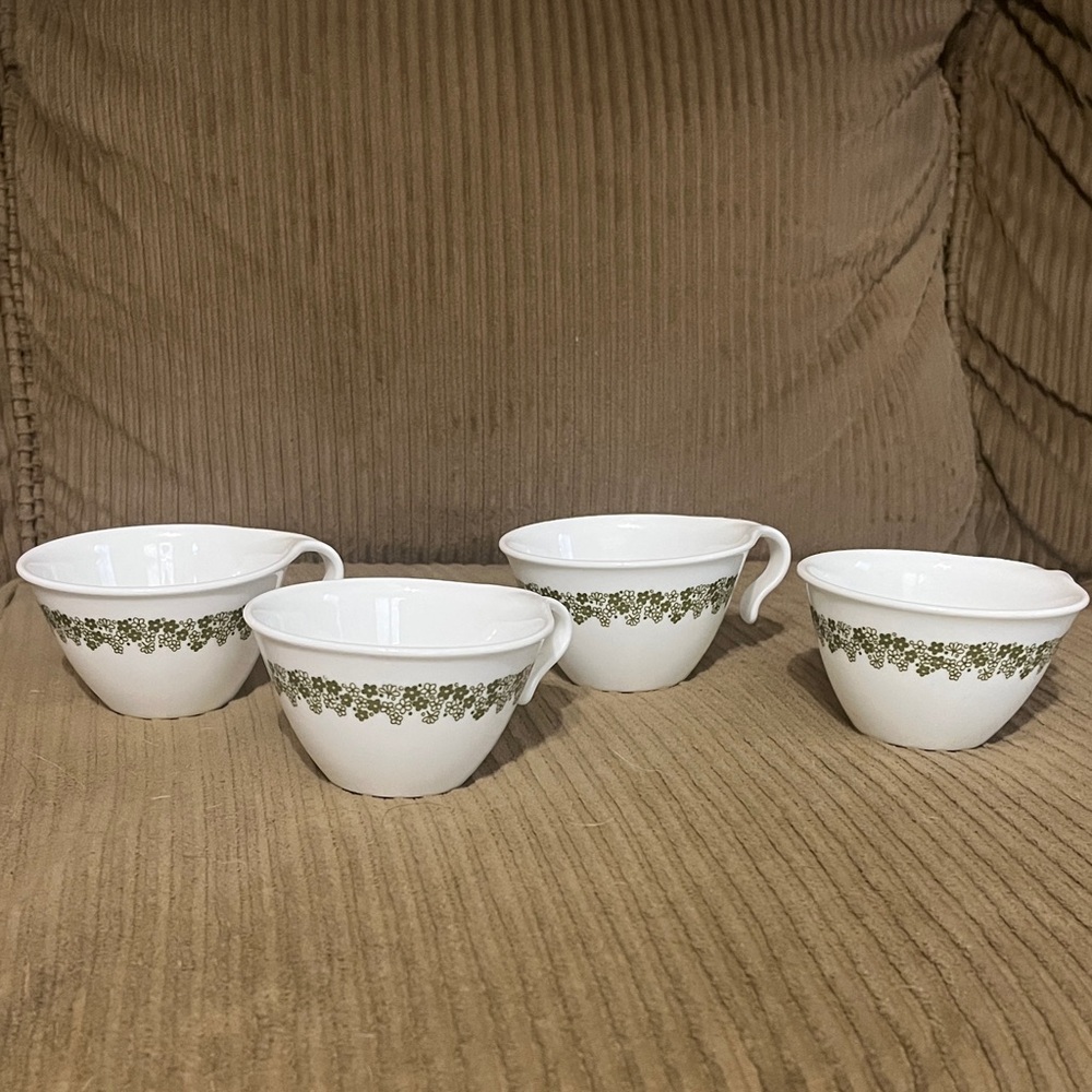 Four Vintage Corelle Spring Blossom Crazy Daisy hooked handle mugs
